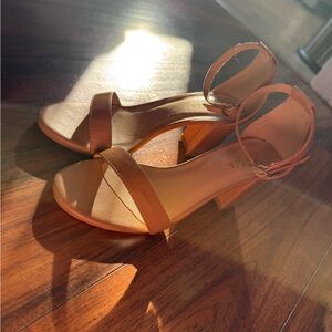 Chic Tan Block Heel Sandals